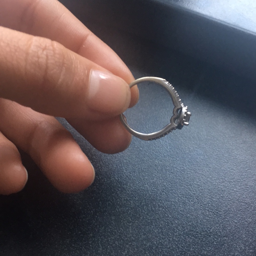 Engagement ring - Picture 6 of 8